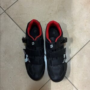 NWOT Peloton Black Cycling Shoes Sz 45